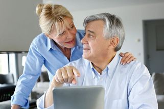 Důchody 2026 omezí vliv výdělků i odpracovaných let: Spočítal jsem dopad prvního snížení - Médium.cz